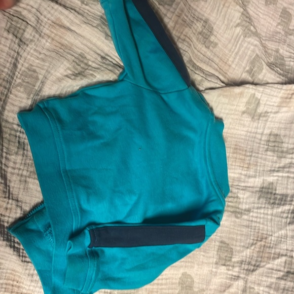 Dc baby sweater 3-6 months in - Picture 4 of 4